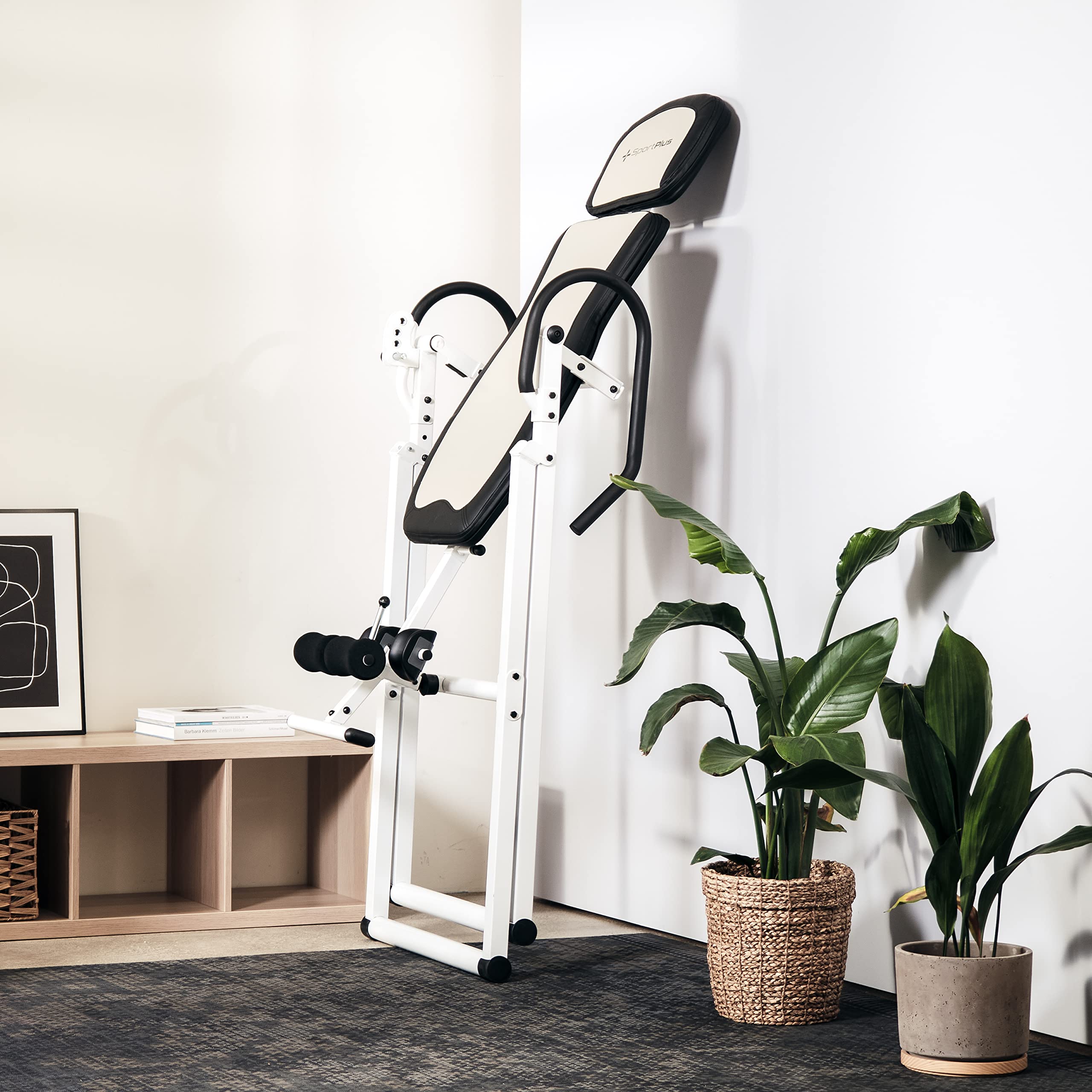 SportPlus Inversionsbank, klappbarer Schwerkrafttrainer, Inversion Table mit 4 oder 6 Inversionswinkel, Streckbank zur Entlastung der Wirbelsäule, Nutzergewicht bis 135 kg, Rückenstrecker